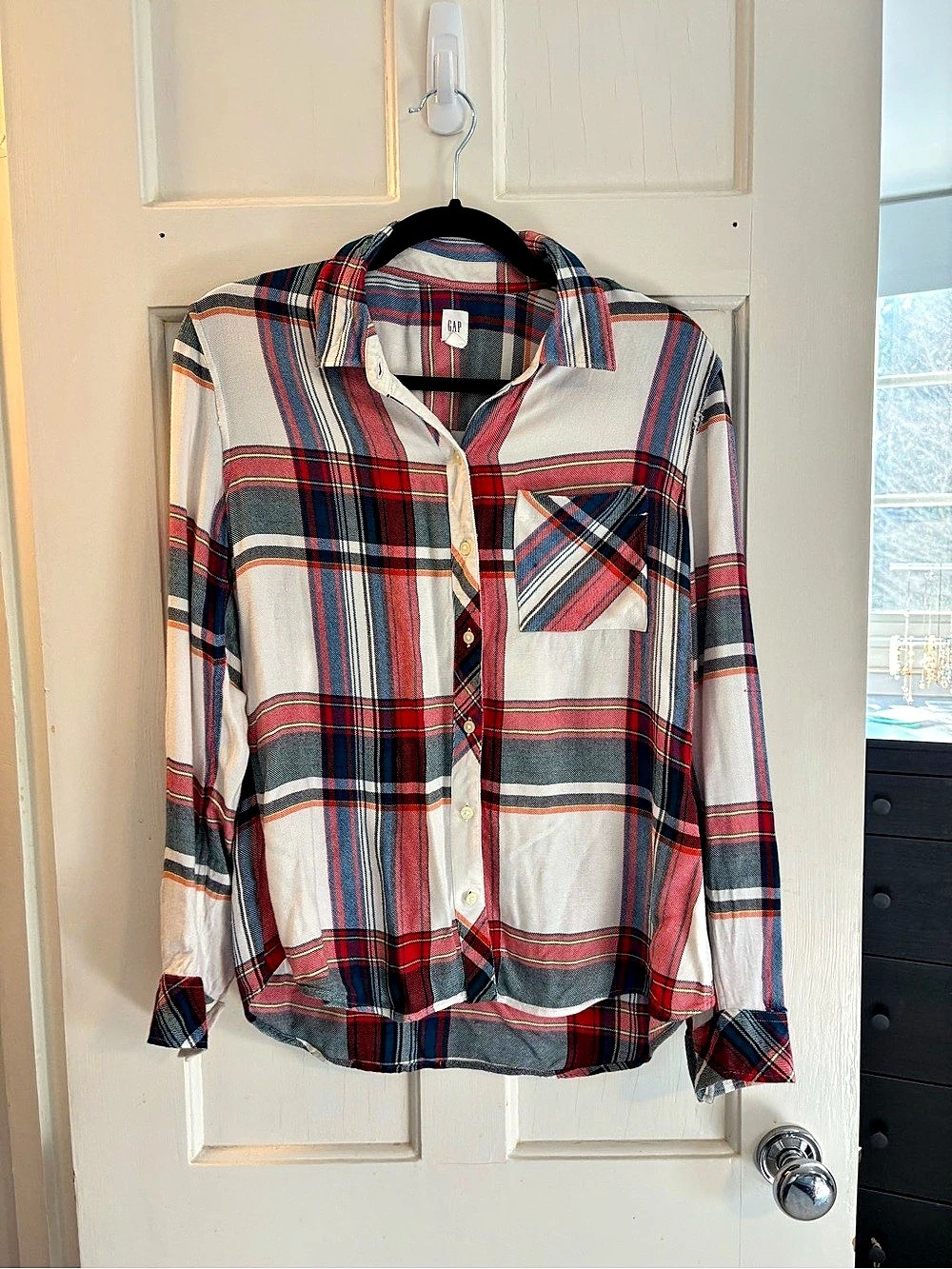 Gap Plaid Button Down Shirt in White & Red